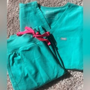 Figs Set Surgical Green